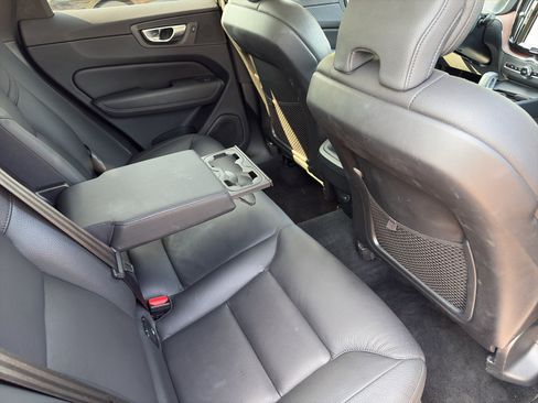 Used 2024 Volvo XC60 B5 Plus AWD/4WD image 16