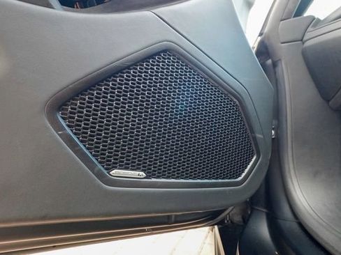 Used 2022 Lamborghini Huracan EVO RWD image 52