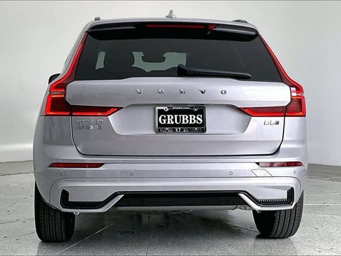 New 2026 Volvo XC60 B5 Core AWD/4WD image 5