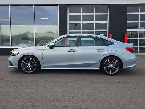Used 2022 Honda Civic Touring image 4