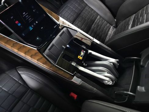 Used 2025 Cadillac Escalade Sport Platinum AWD/4WD image 51