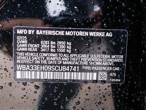 Used 2025 BMW 740i xDrive AWD/4WD image 28