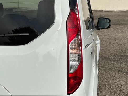 Used 2021 Ford Transit Connect XLT image 34