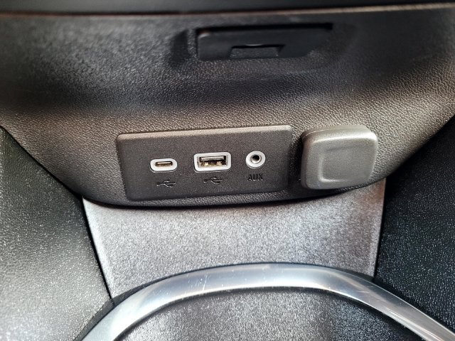Used 2025 Chevrolet Malibu LT FWD image 17