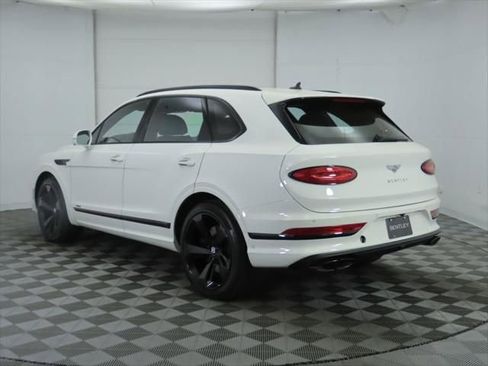 New 2025 Bentley Bentayga image 7