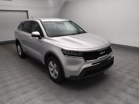 Used 2022 Kia Sorento LX FWD image 13