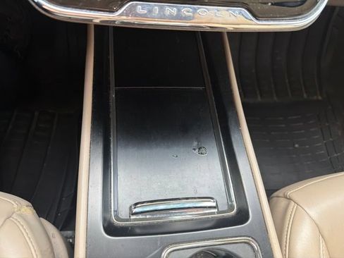 Used 2023 Lincoln Corsair FWD image 21