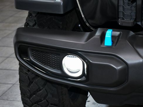 Used 2023 Jeep Wrangler Unlimited w/ 8.4" Radio Group image 65