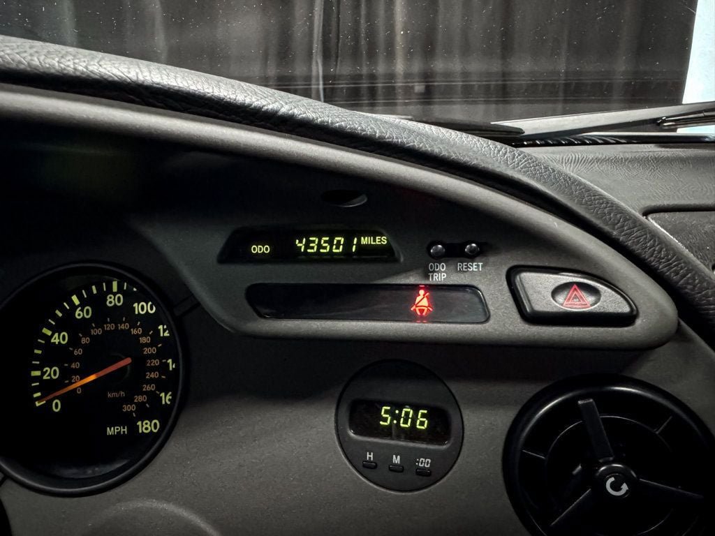 Used 1998 Toyota Supra Turbo RWD image 10