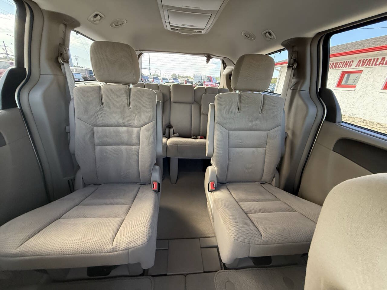 Used 2015 Chrysler Town & Country Touring w/ Driver Convenience Group FWD image 24
