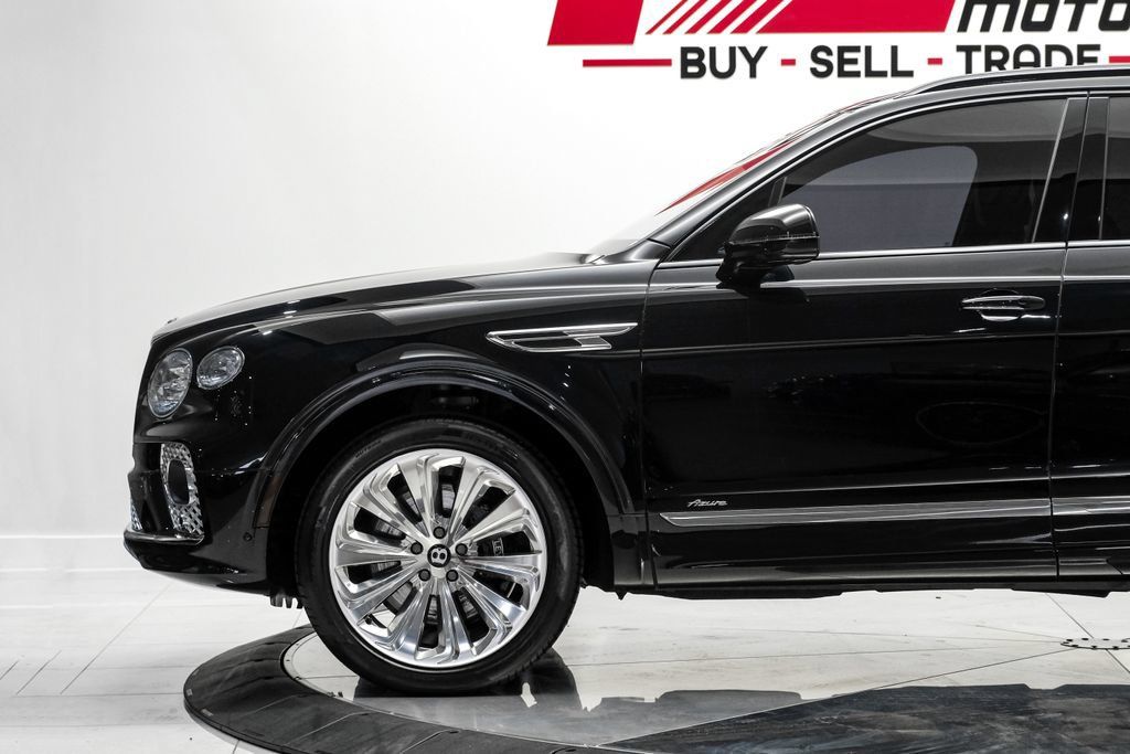 Used 2023 Bentley Bentayga Extended Wheelbase AWD/4WD image 18