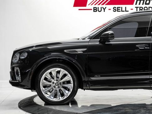 Used 2023 Bentley Bentayga Extended Wheelbase AWD/4WD image 18