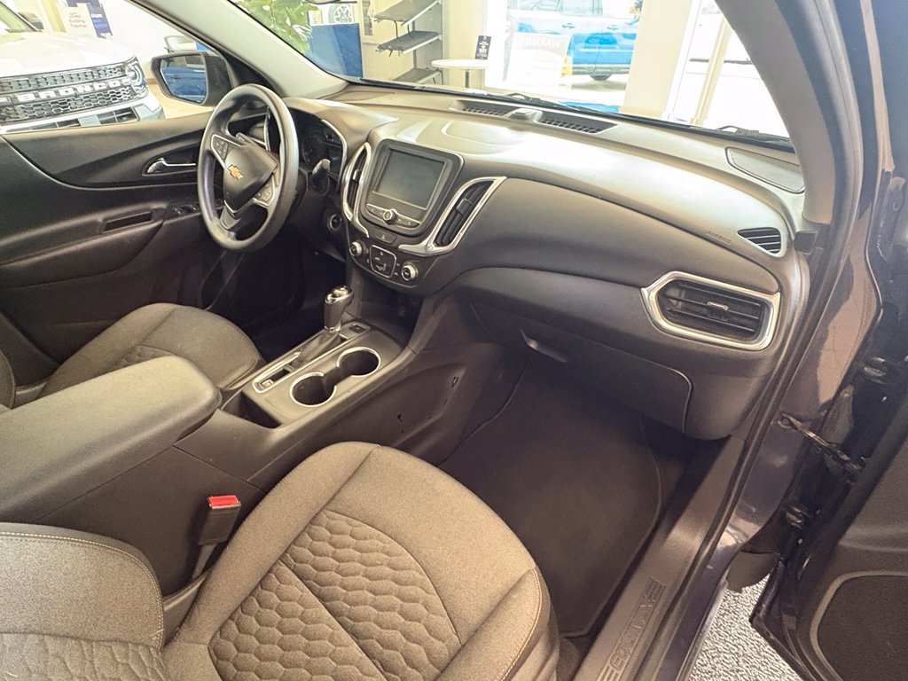 Used 2018 Chevrolet Equinox LT AWD/4WD image 32