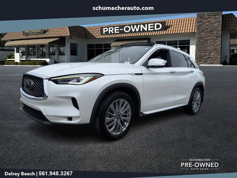 Used 2023 INFINITI QX50 Luxe FWD image 3
