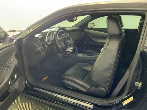 Used 2010 Chevrolet Camaro SS RWD image 17