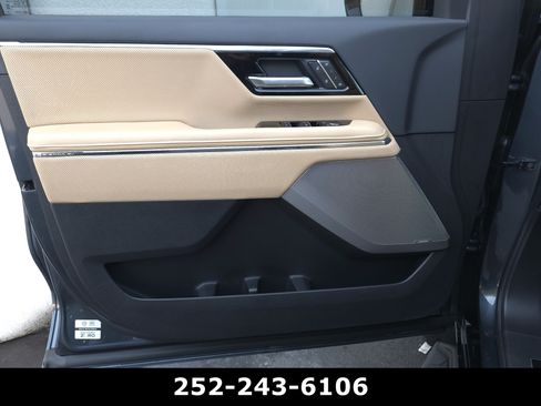 Used 2026 GMC Sierra EV Denali AWD/4WD image 33