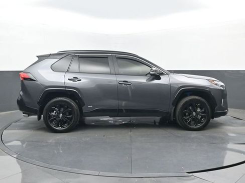 Used 2024 Toyota RAV4 XSE AWD/4WD image 2