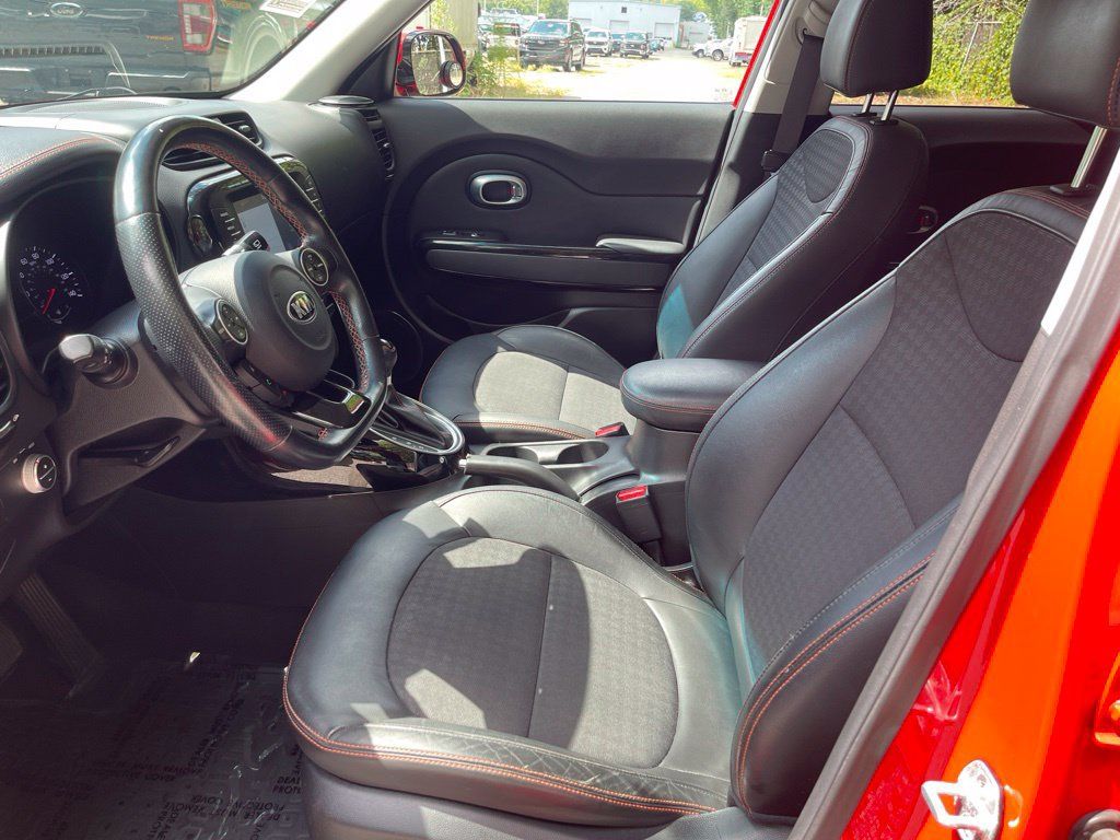 Used 2018 Kia Soul ! w/ Tech Package FWD image 16