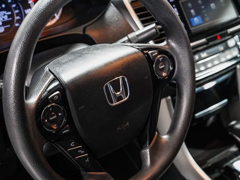 Used 2017 Honda Accord EX image 21