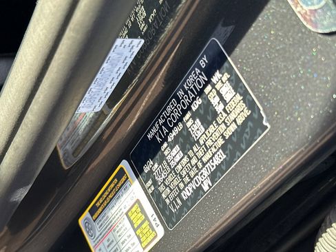 Certified 2024 Kia Sportage EX image 28