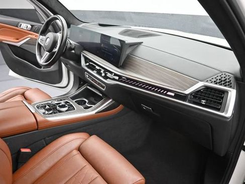 Used 2023 BMW X7 M60i w/ Executive Package AWD/4WD image 28