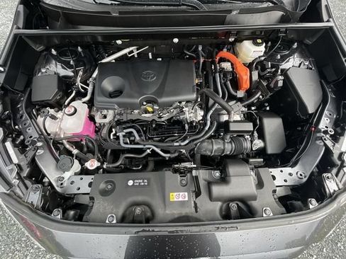 Certified 2025 Toyota RAV4 XLE AWD/4WD image 11