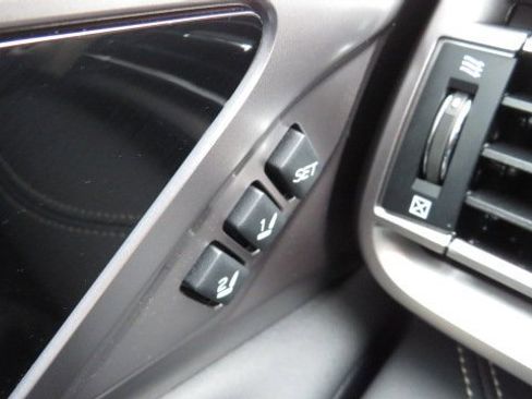 Used 2025 Subaru Outback Limited image 27