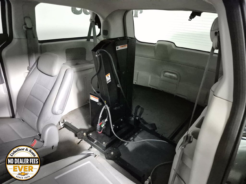 Used 2008 Dodge Grand Caravan SE FWD image 21