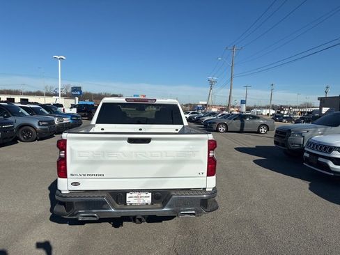 Used 2025 Chevrolet Silverado 1500 LT image 4