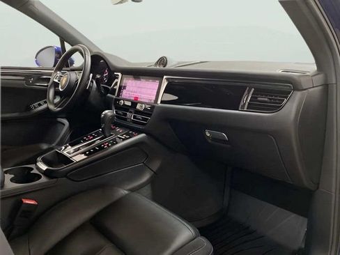 Used 2022 Porsche Macan AWD/4WD image 27