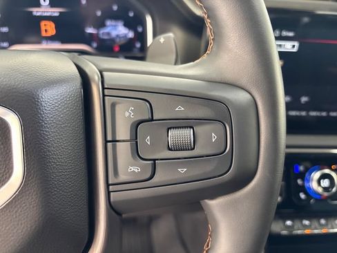Used 2025 GMC Sierra 1500 AT4 w/ AT4 Premium Package AWD/4WD image 9
