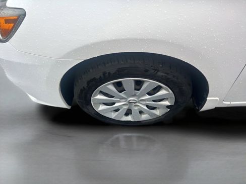 Used 2019 Nissan Sentra S image 14