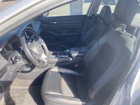 Used 2022 Nissan Altima 2.5 SR AWD/4WD image 9