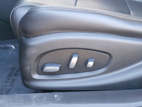 Used 2019 Cadillac XTS Luxury image 13