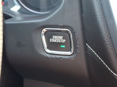 Used 2023 GMC Acadia SLE FWD image 27