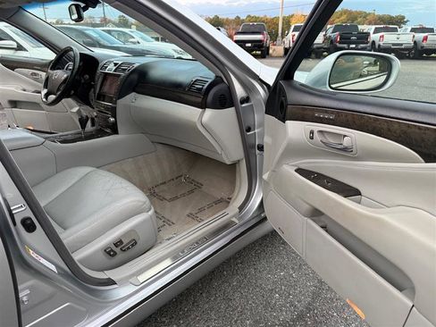 Used 2011 Lexus LS 460 AWD image 10
