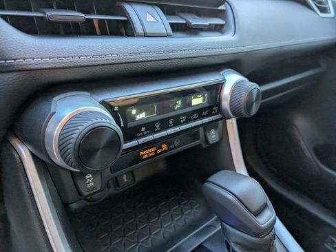 Used 2020 Toyota RAV4 LE image 22