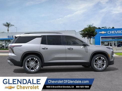 New 2026 Chevrolet Traverse LT FWD image 5