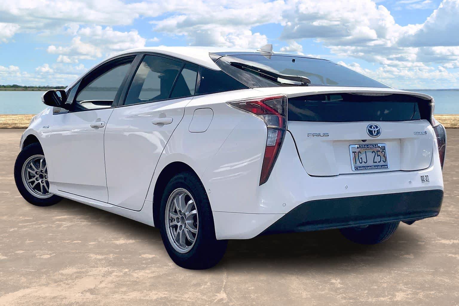 Used 2018 Toyota Prius One FWD image 4