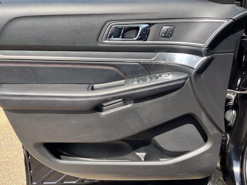 Used 2017 Ford Explorer Sport w/ Equipment Group 401A AWD/4WD image 6