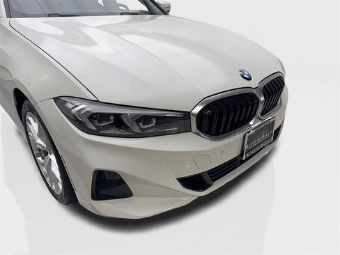 Used 2025 BMW 330i Sedan image 17