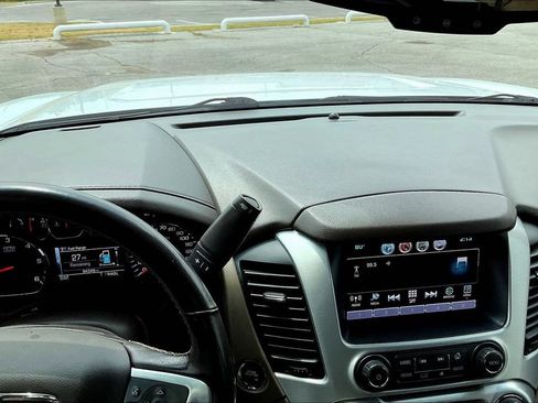 Used 2019 GMC Yukon SLT AWD/4WD image 13