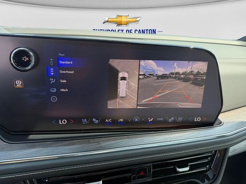 New 2026 Chevrolet Suburban Premier AWD/4WD image 29
