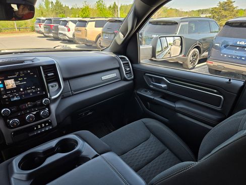 Used 2025 RAM 1500 Big Horn AWD/4WD image 11