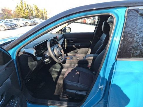 New 2026 Nissan Kicks SR image 16