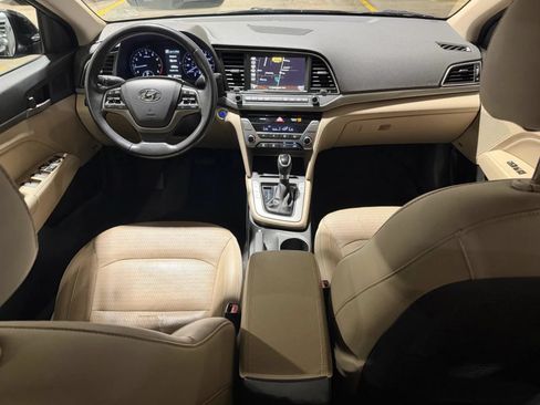 Used 2017 Hyundai Elantra Limited w/ Limited Tech Package 04 FWD image 8