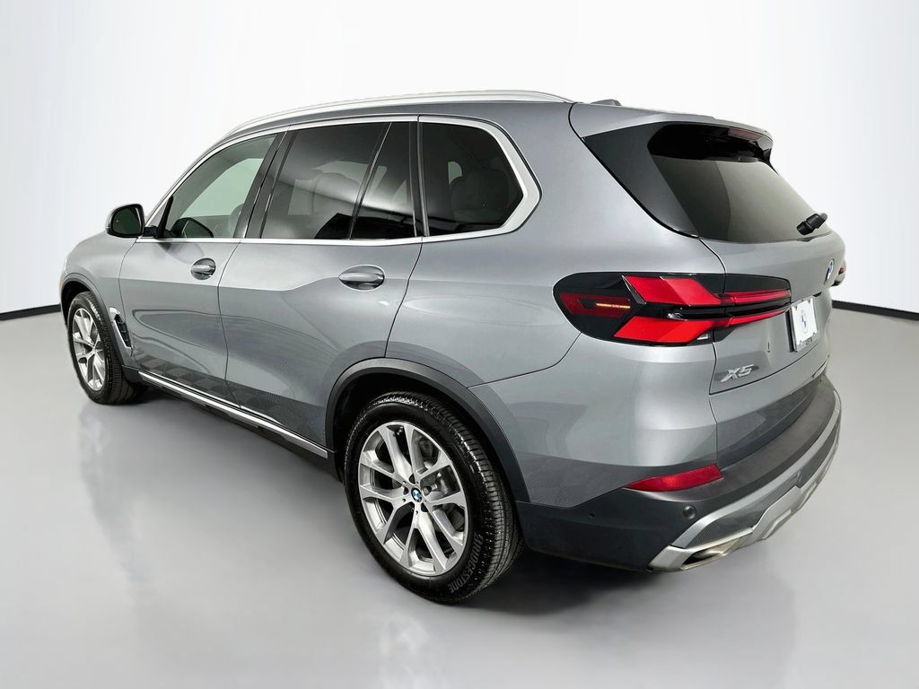 Used 2024 BMW X5 xDrive40i w/ Premium Package AWD/4WD image 7