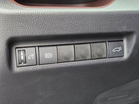 Used 2021 Toyota RAV4 Limited image 33