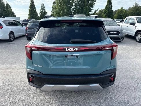 Used 2025 Kia Seltos EX w/ EX Sunroof Package FWD image 7