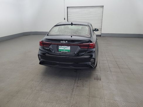 Used 2023 Kia Forte LXS FWD image 7